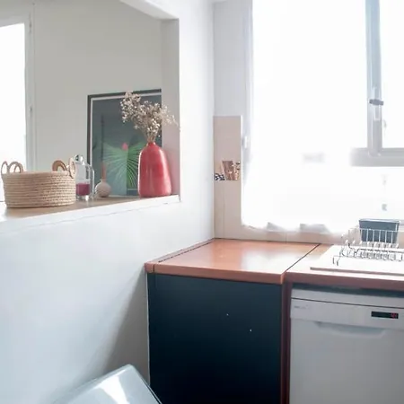Apartment Spacious Apt With View On The Eiffel Tower Paris